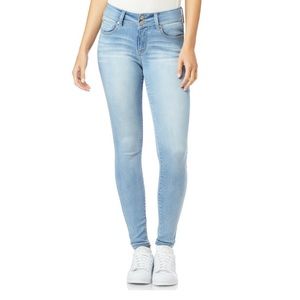 Like new! Women’s size 3 Wallflower jeans